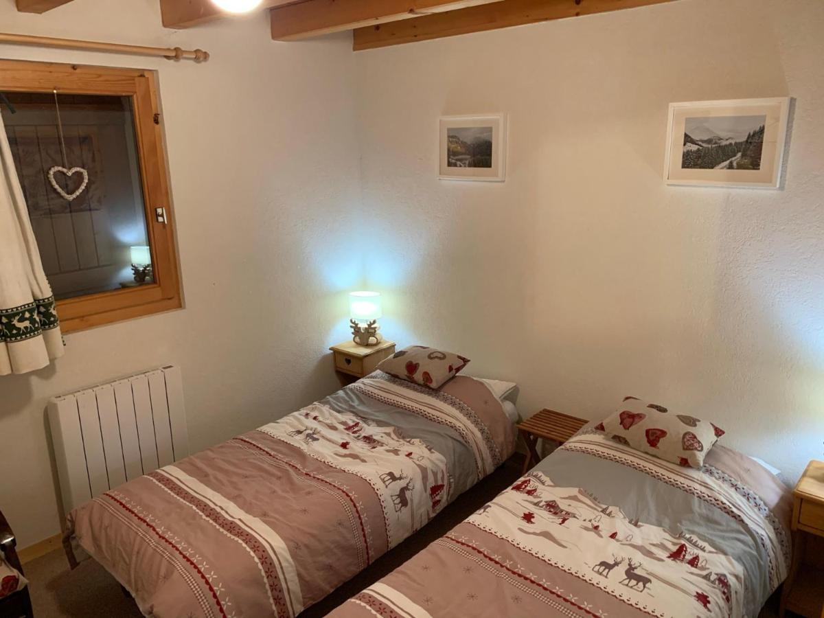 Chalet proche Morzine et la Léman WIFI offert Le Biot Esterno foto